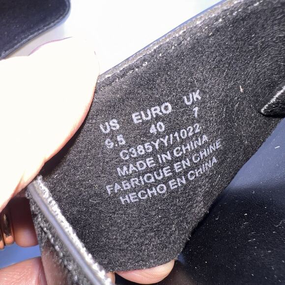 Kelsi Dagger Brooklyn Sandals Womens Size 9.5 Black Leather Buckle Thong Casual - Picture 14 of 14